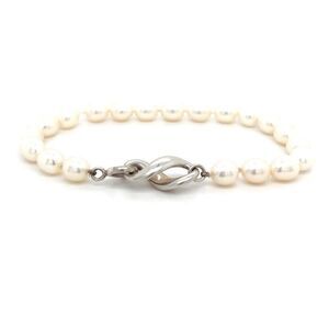 T&Co. 925 Infinity Clasp Pearl Bracelet